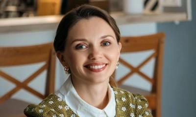 Ольга Кузьмина сняла уши Чебурашки стала управдомом 