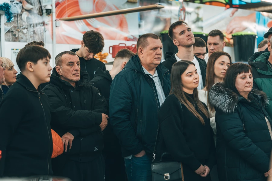 Встреча игроков БК «Барнаул» с болельщиками