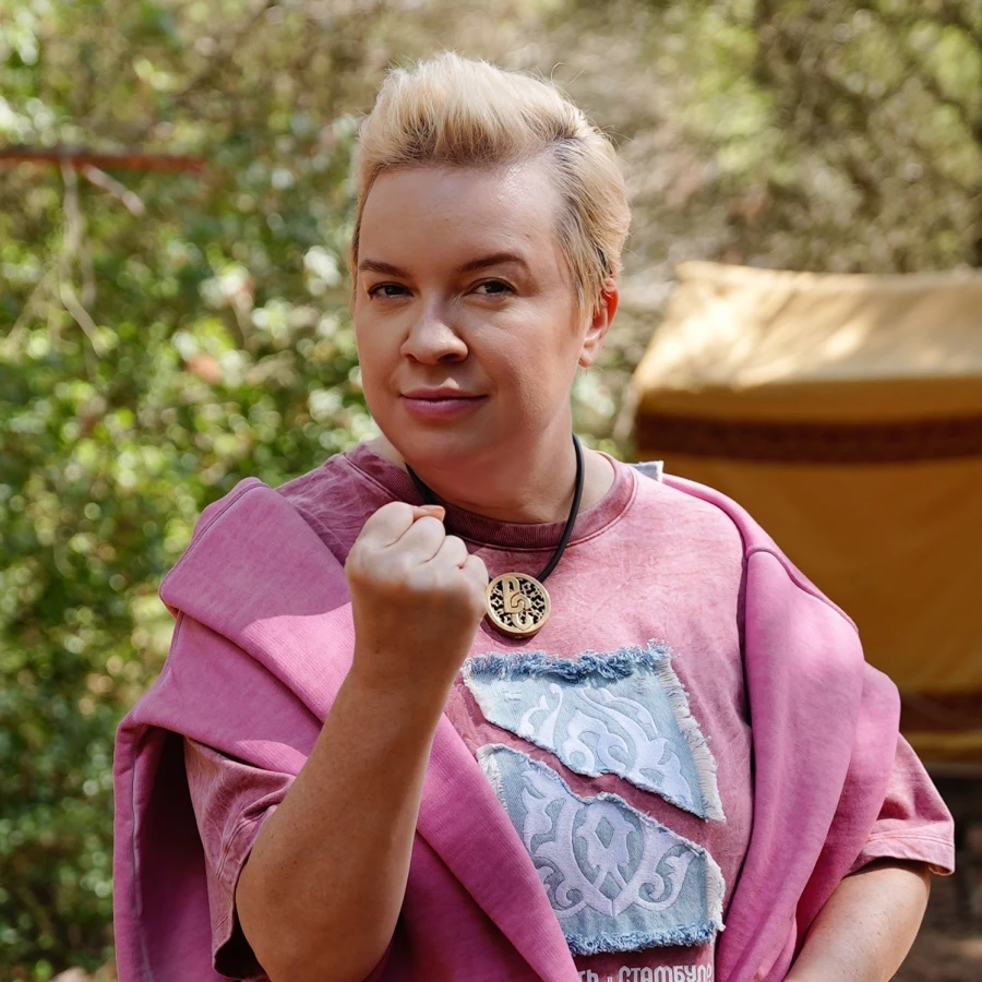 Алёна Блин.