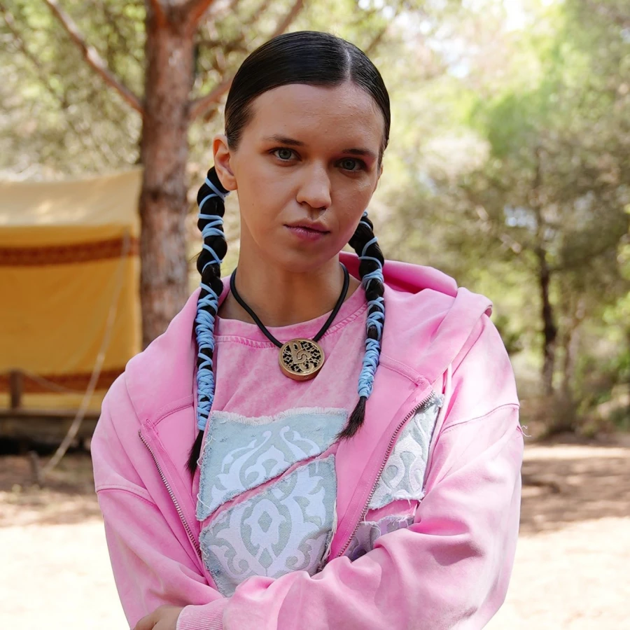 Влада Золотова.