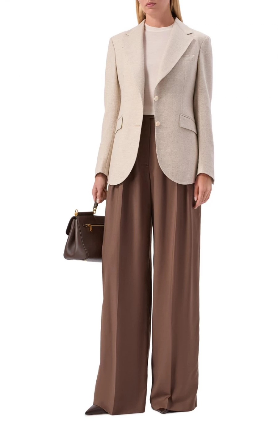 Шерстяной жакет, 272 000 рублей. 