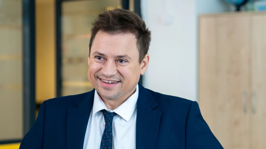 Сериал "СашаТаня 10".