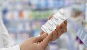 Аптека. Лекарства. Фармацевт.