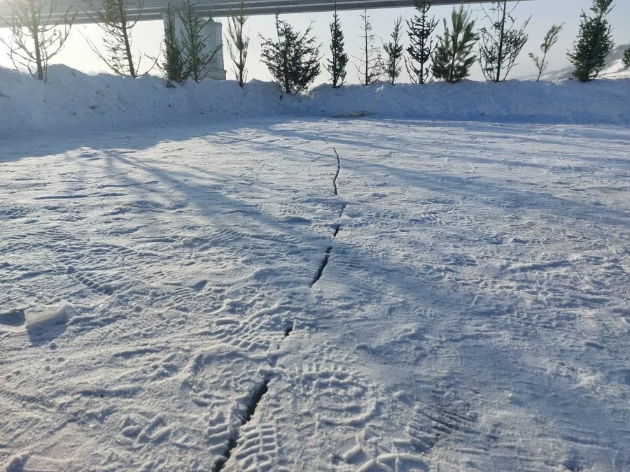 Треснувший лед на Оби, 19 января 2026. 