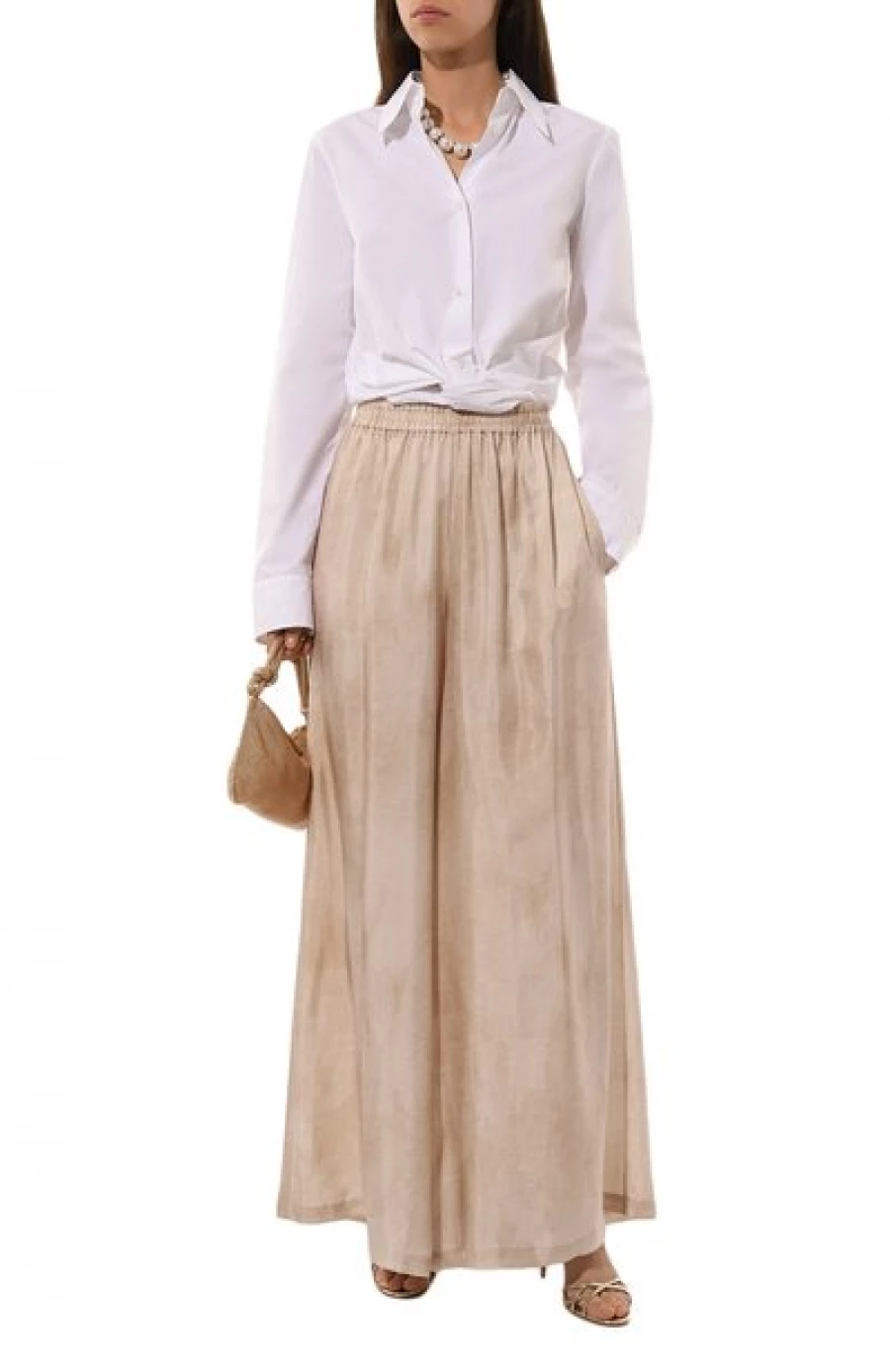 Шелковые широкие брюки, 79 900 рублей.