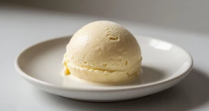 Мороженое. Приготовление. Венчик. Тарелка