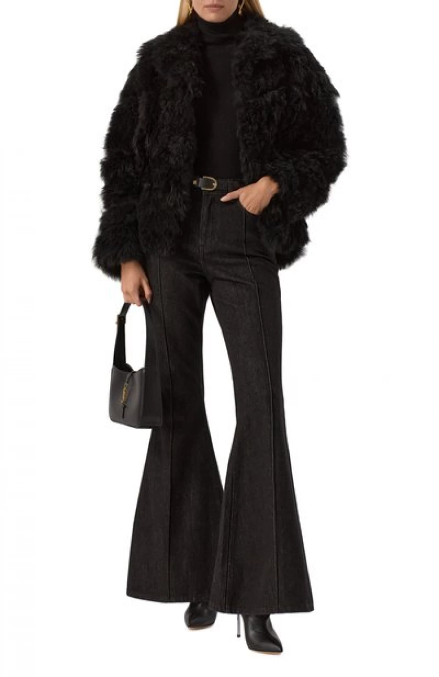 Шуба из козы, 342 500 рублей. 