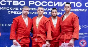 Самбист из Алтайского края Роман Жданов.