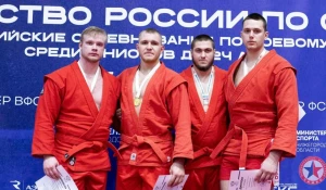 Самбист из Алтайского края Роман Жданов.