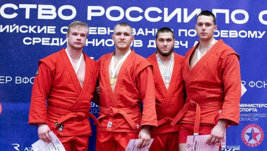 Самбист из Алтайского края Роман Жданов.