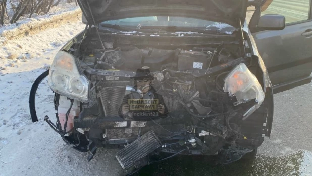 От КАМАЗа отлетело колесо.