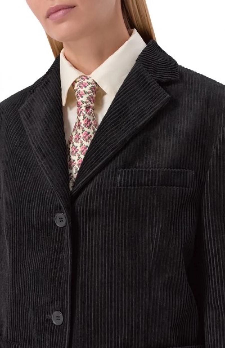 Шелковый кремовый галстук, 14 500 рублей.