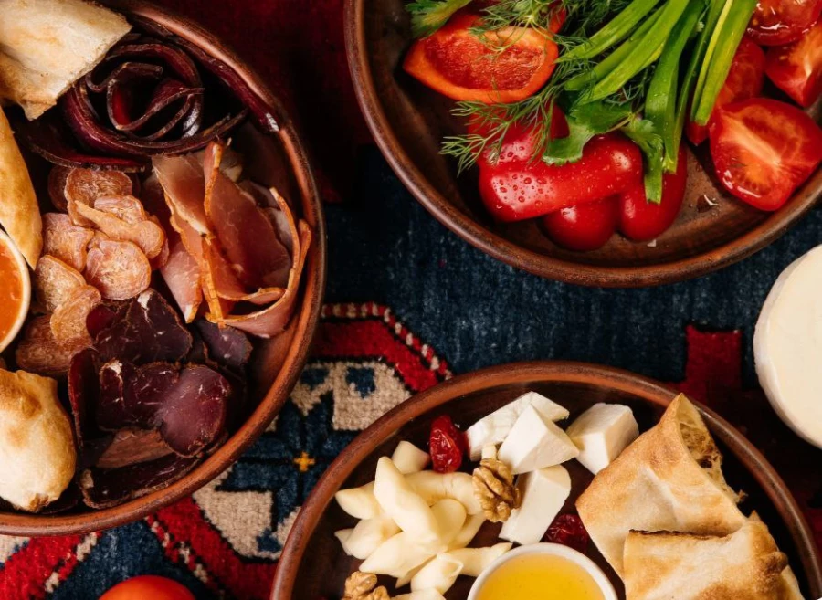 Ресторан «Птичка by Novikov» Аркадия Новикова. 