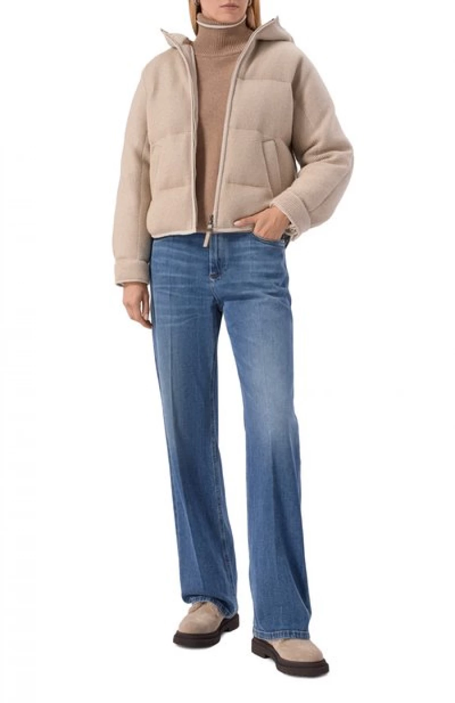 Кашемировый пуховик, 676 000 рублей. 