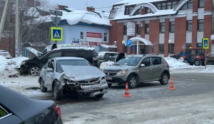 ДТП на пересечении проспекта Социалистического и улицы Анатолия.