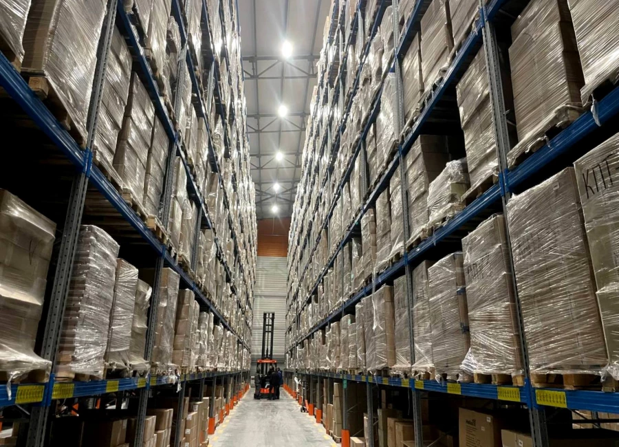 Склад компании «ТОНАР».