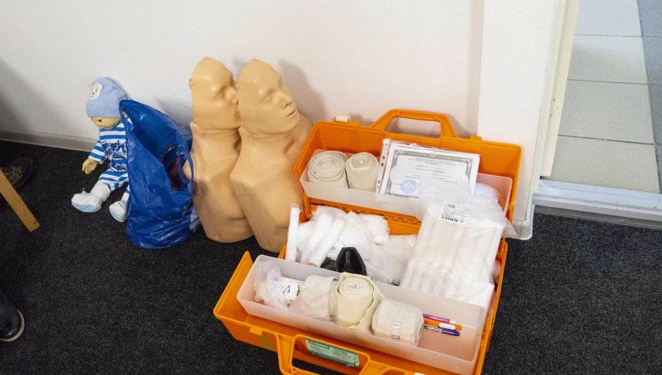 Аптечка. Сумка медика. Бинты. Таблетки