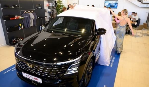 Автоцентр АНТ представил горячую новинку — Changan CS75 Plus четвертого поколения.