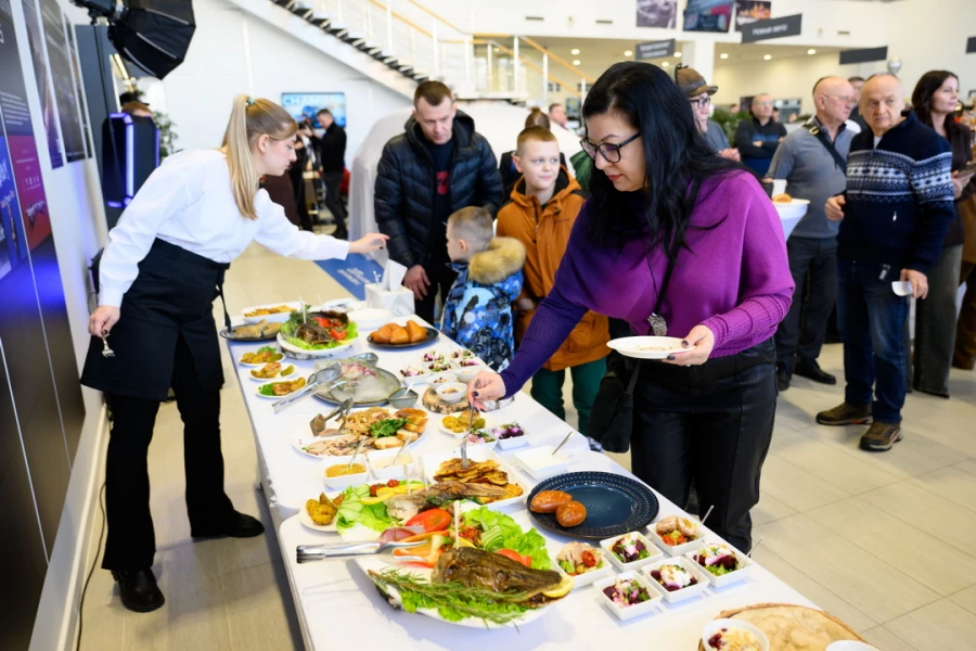 Фуршет в Автоцентре АНТ по случаю представления нового Changan CS75 Plus.