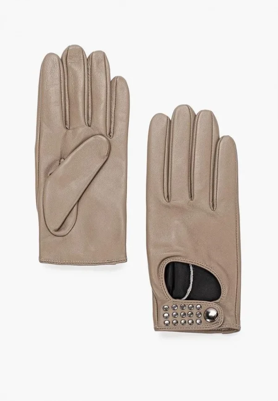 Бежевые перчатки, 2 838 рублей.