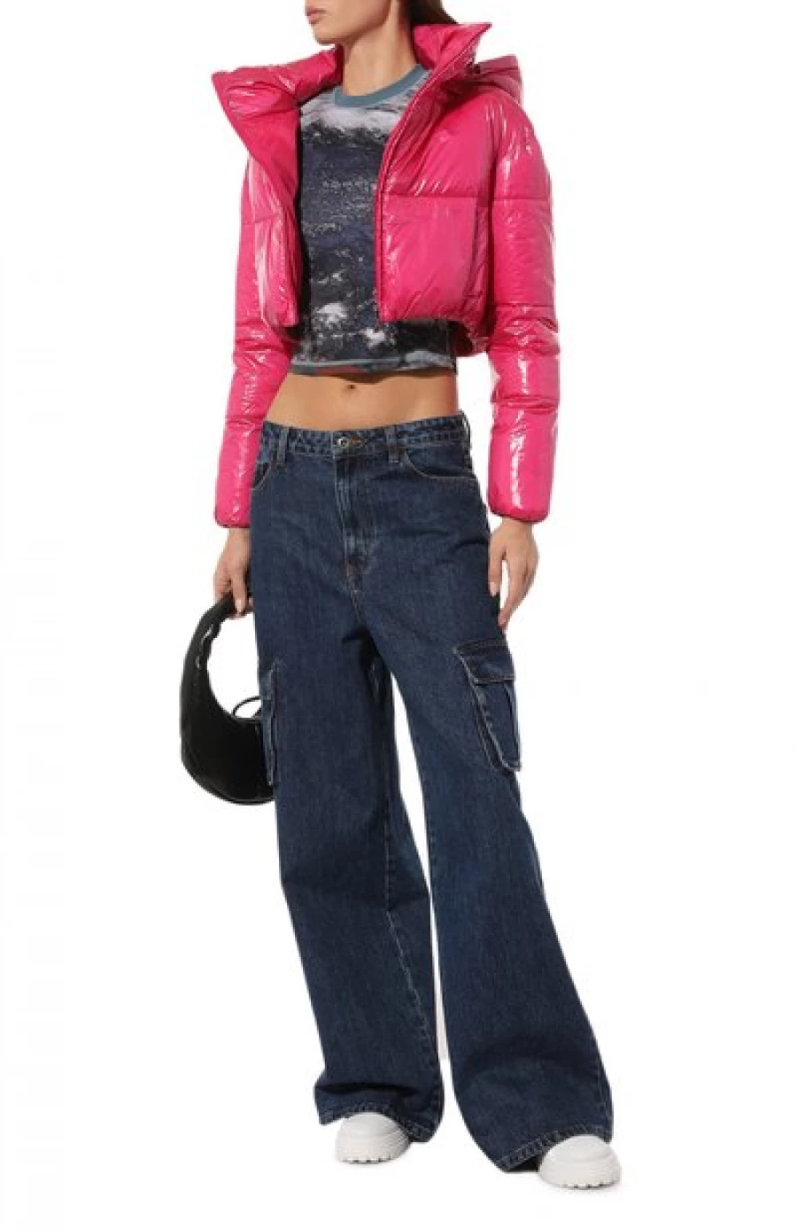 Утепленная розовая куртка, 37 800 рублей.