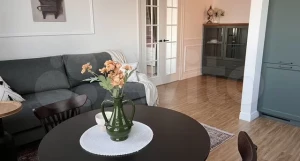 Квартиру в старинном американском стиле продают в Барнауле.