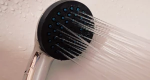 Душ. Вода. Ванная. Горячая вода 
