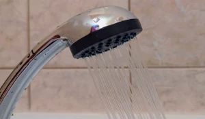 Душ. Вода. Ванная. Горячая вода 