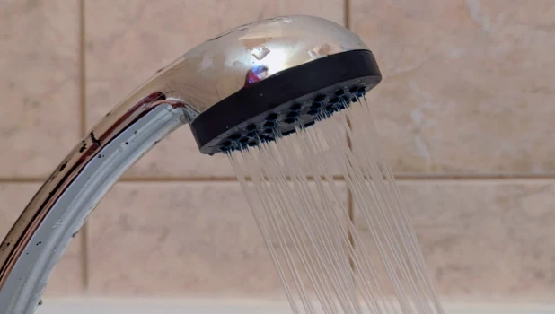 Душ. Вода. Ванная. Горячая вода 