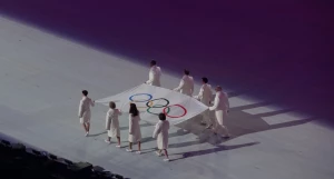 Вынос олимпийского флага. 