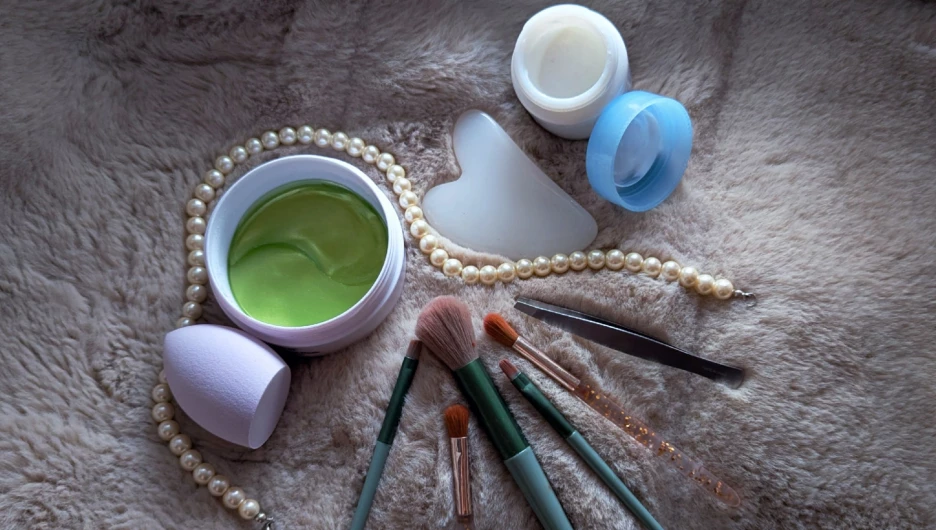 Косметика. Маски для лица. Помада. Тушь. 