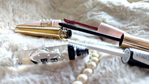 Косметика. Маски для лица. Помада. Тушь. 