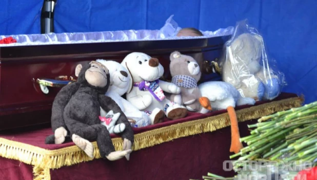 Прощание с мальчиком в Санкт-Петербурге.