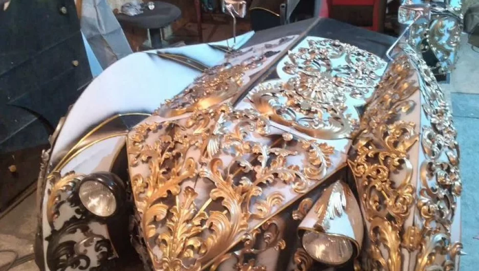 Арт объект автомобиль