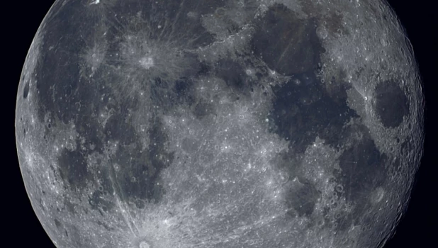 Луна на Алтае.