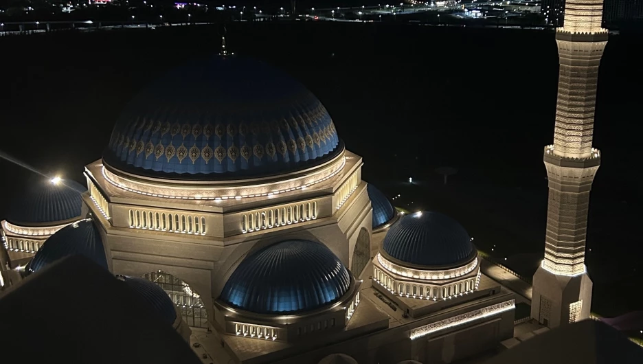 Центральная мечеть в Астане.