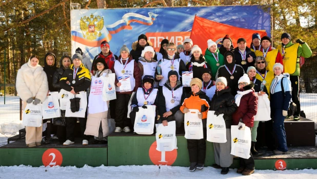 Профсоюз строителей Алтая провел «День здоровья» на базе «Локомотив».