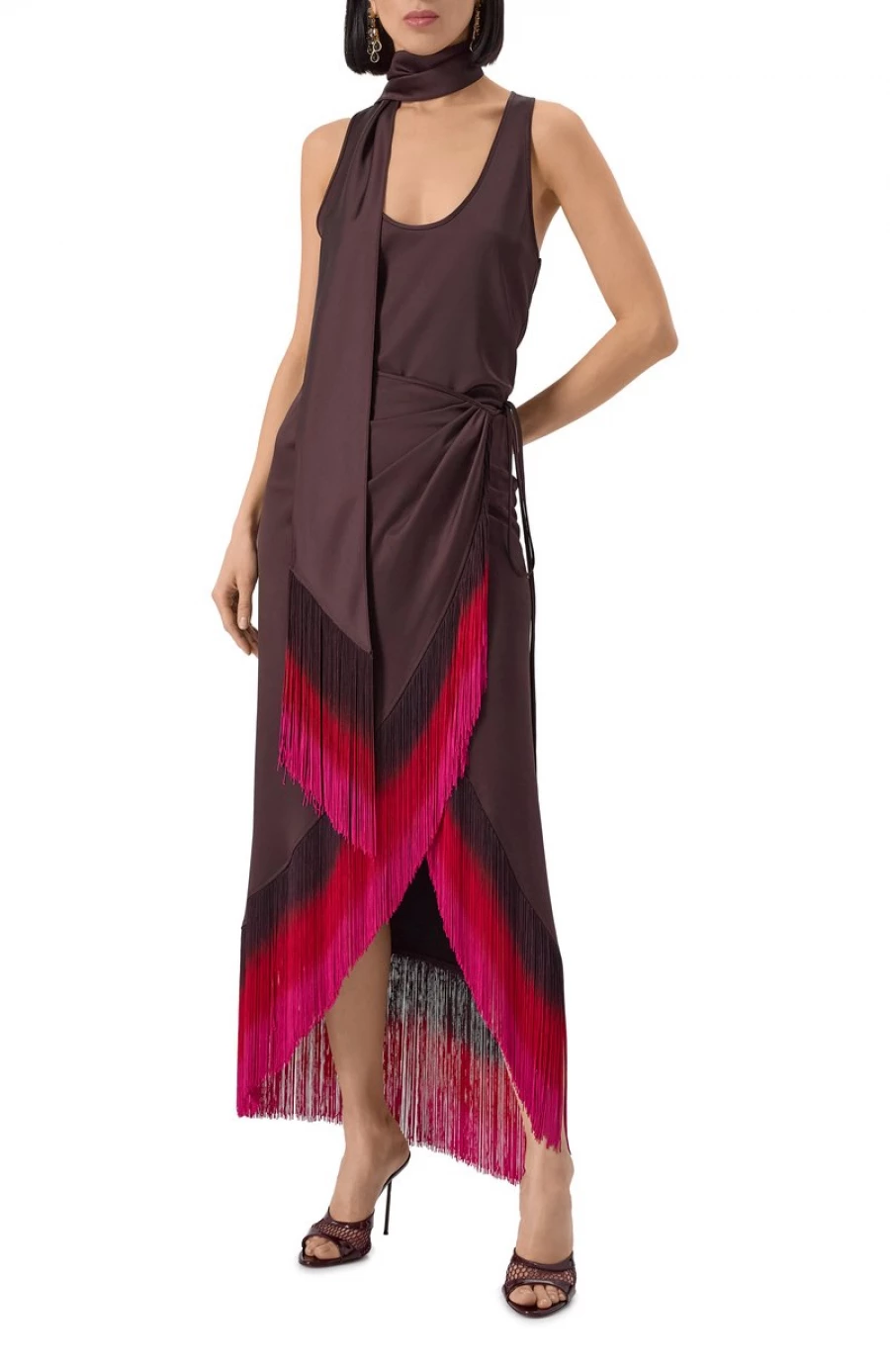 Шарф с бахромой, 22 950 рублей.