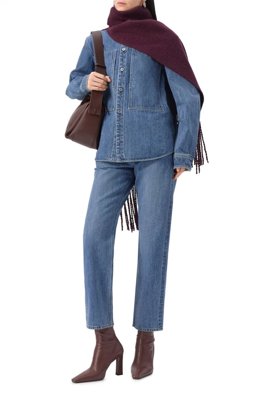 Манишка с бахромой, 87 550 рублей.