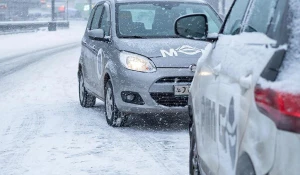 Автомобили, зима, каршеринг