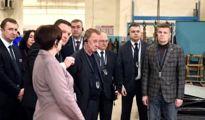 Глава Барнаула Вячеслав Франк посетил крупное городское предприятие «Тонар плюс».