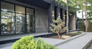 Элитный коттедж, не имеющий аналогов в Сибири, продается в Барнауле за 130 млн рублей.