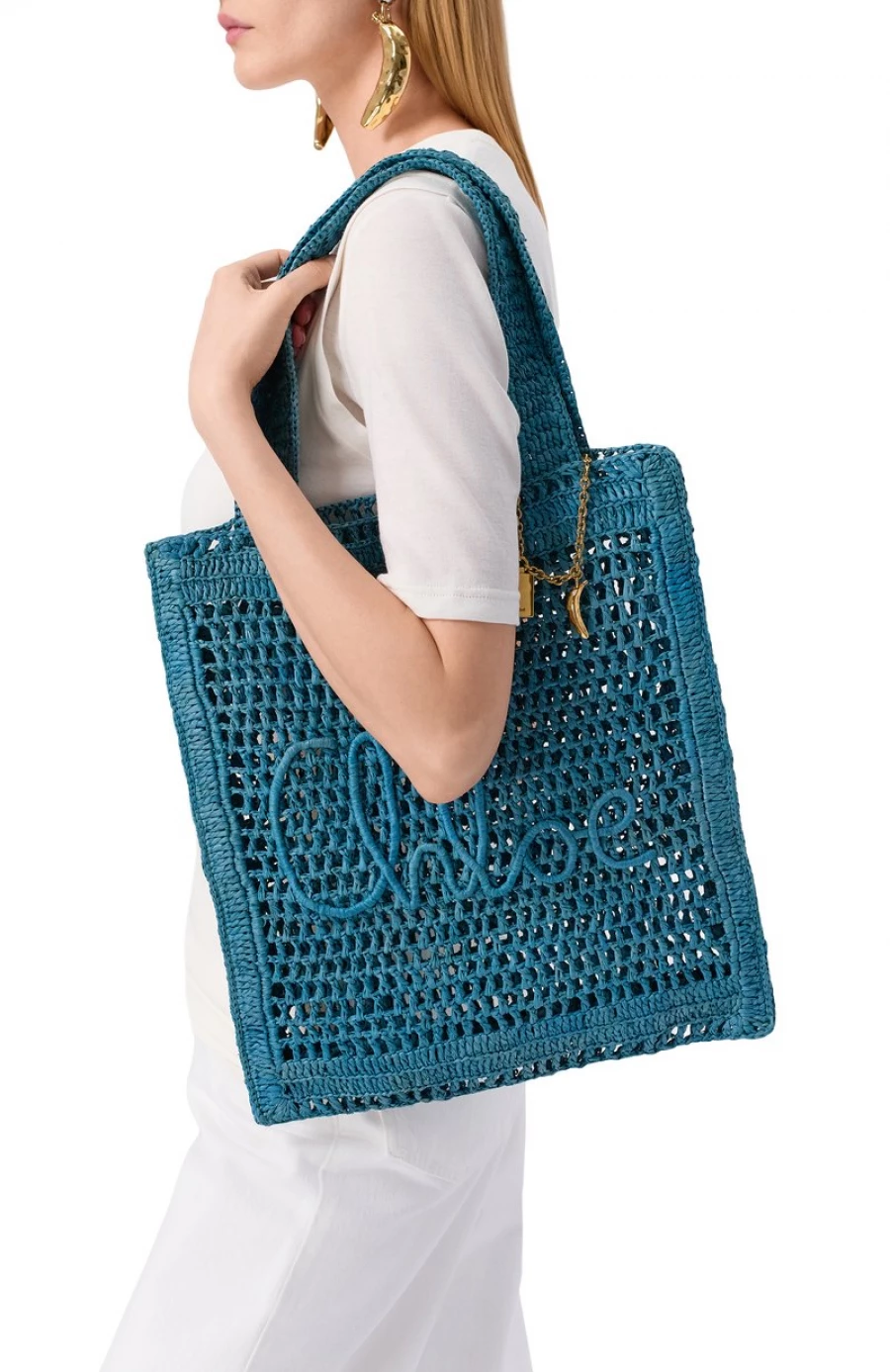 Сумка под стиль бохо, 148 500 рублей.