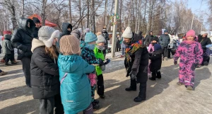  Как в барнаульцы встретили Масленицу в «Лесной сказке»