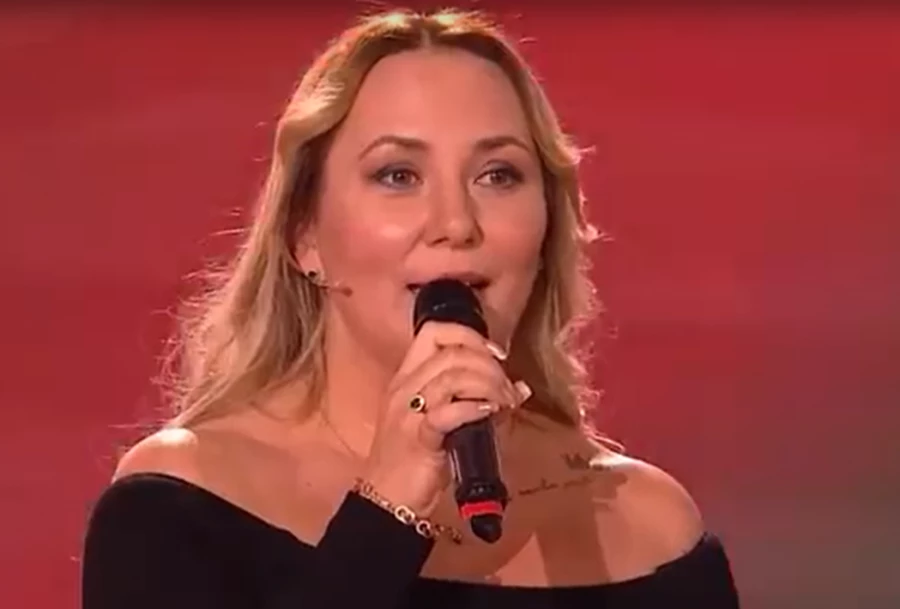 Исполнение ИИ песни