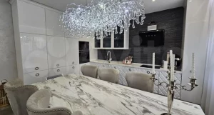 «Королевский» таунхаус продается в Барнауле за 45 млн рублей.