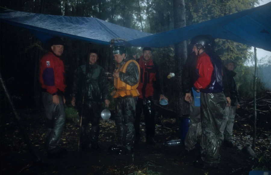 Сплав российско-швейцарской команды в Якутию в 2005 году. 