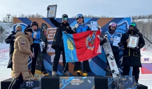 Сноубордистка Мария Травиничева из Белокурихи.