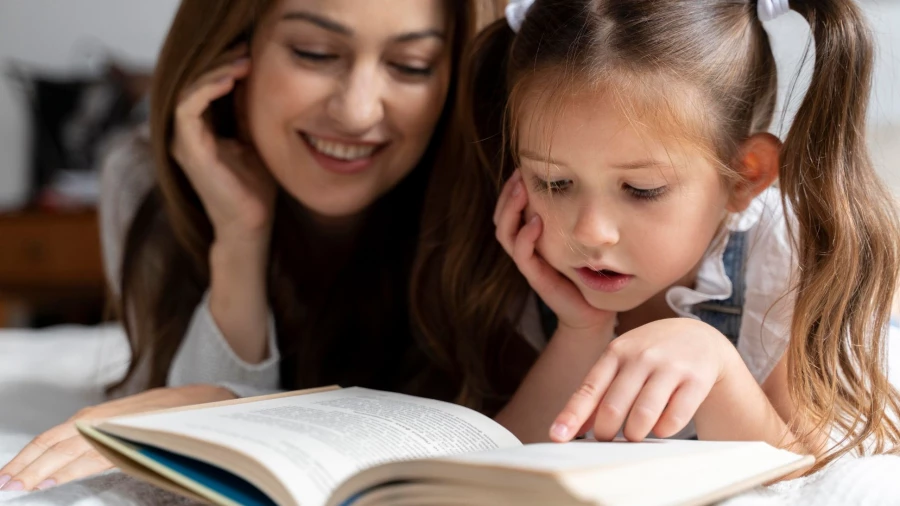 Чтение с ребёнком.