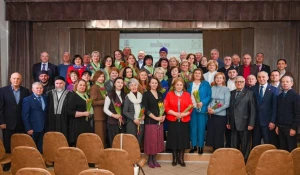 Выездное совместное пленарное заседание Общественной палаты города и Совета женщин при главе Барнаула.